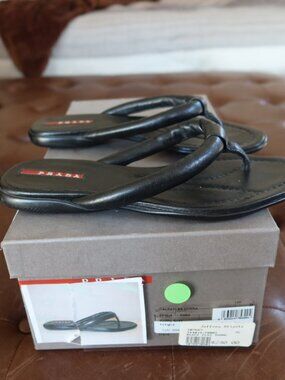 Vintage Prada black leather "Calzature Donna" thong sandals size 6M with box
